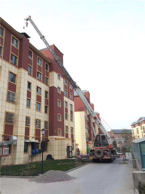 新华区跨街广告牌的高空安装注意事项