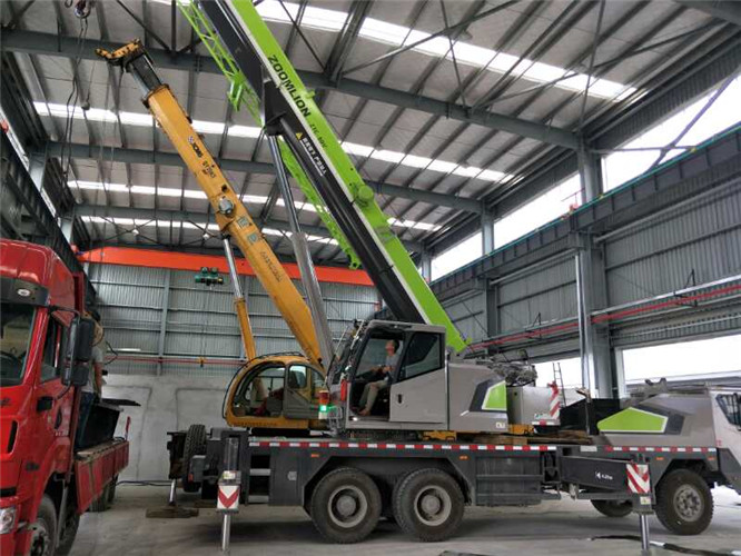 新华区高空车出租需要注意哪些安全事项？