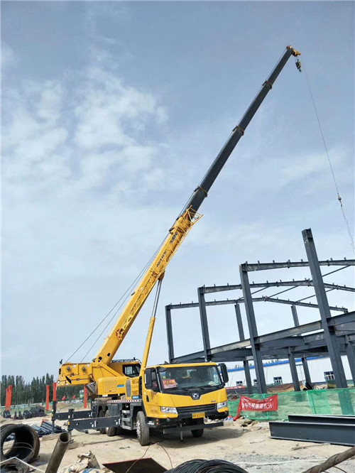 新华区超高层建筑钢结构吊装案例